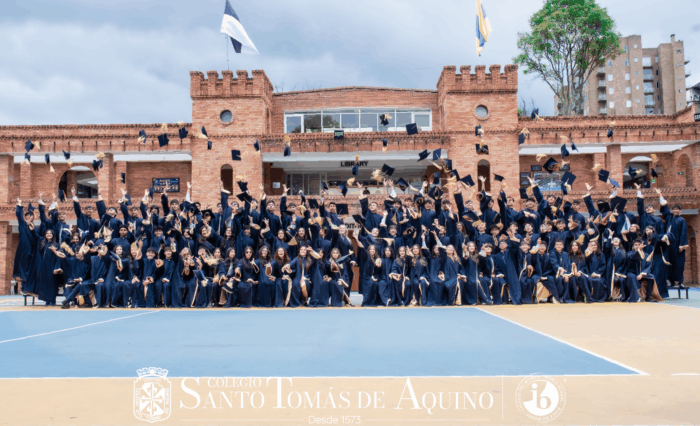 GRADUADOSMesa de trabajo 2